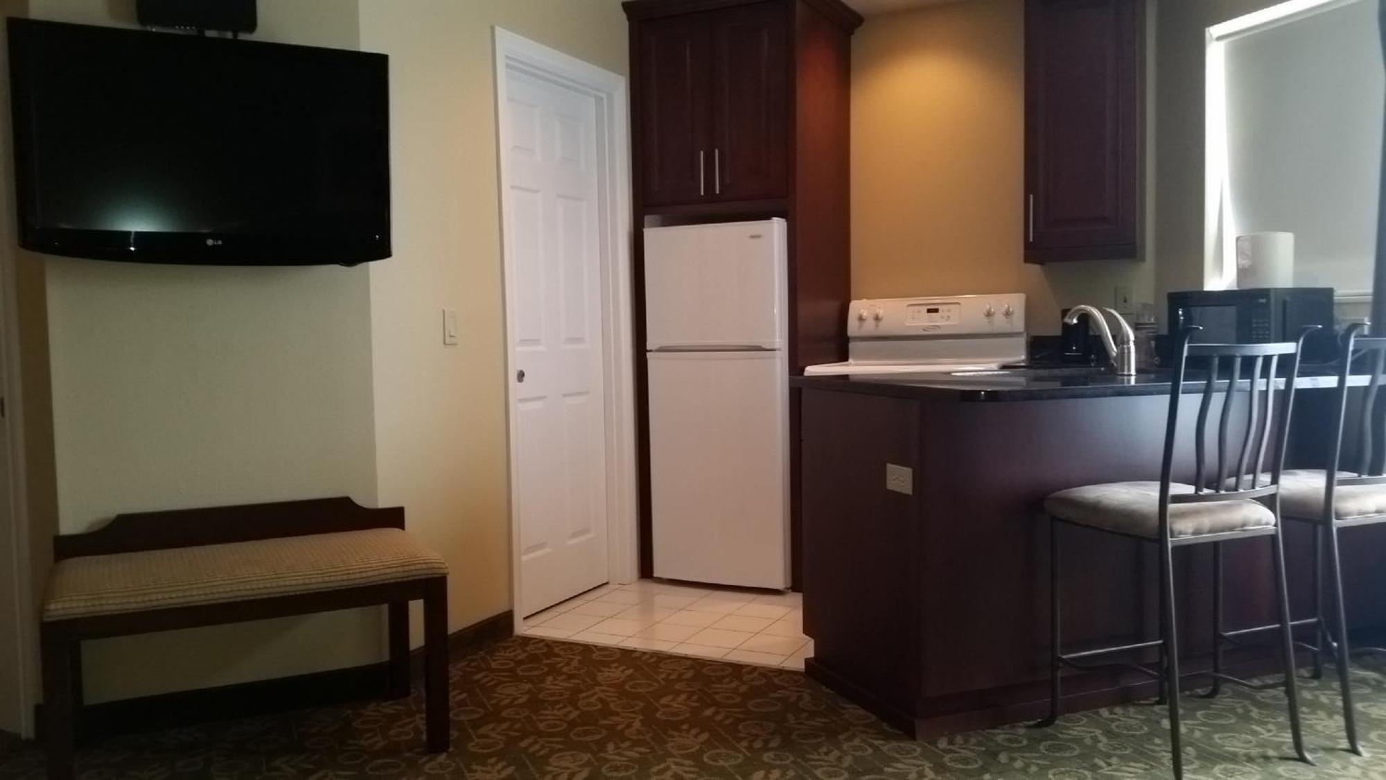 Best Western Salbasgeon Inn & Suites Reedsport Room photo